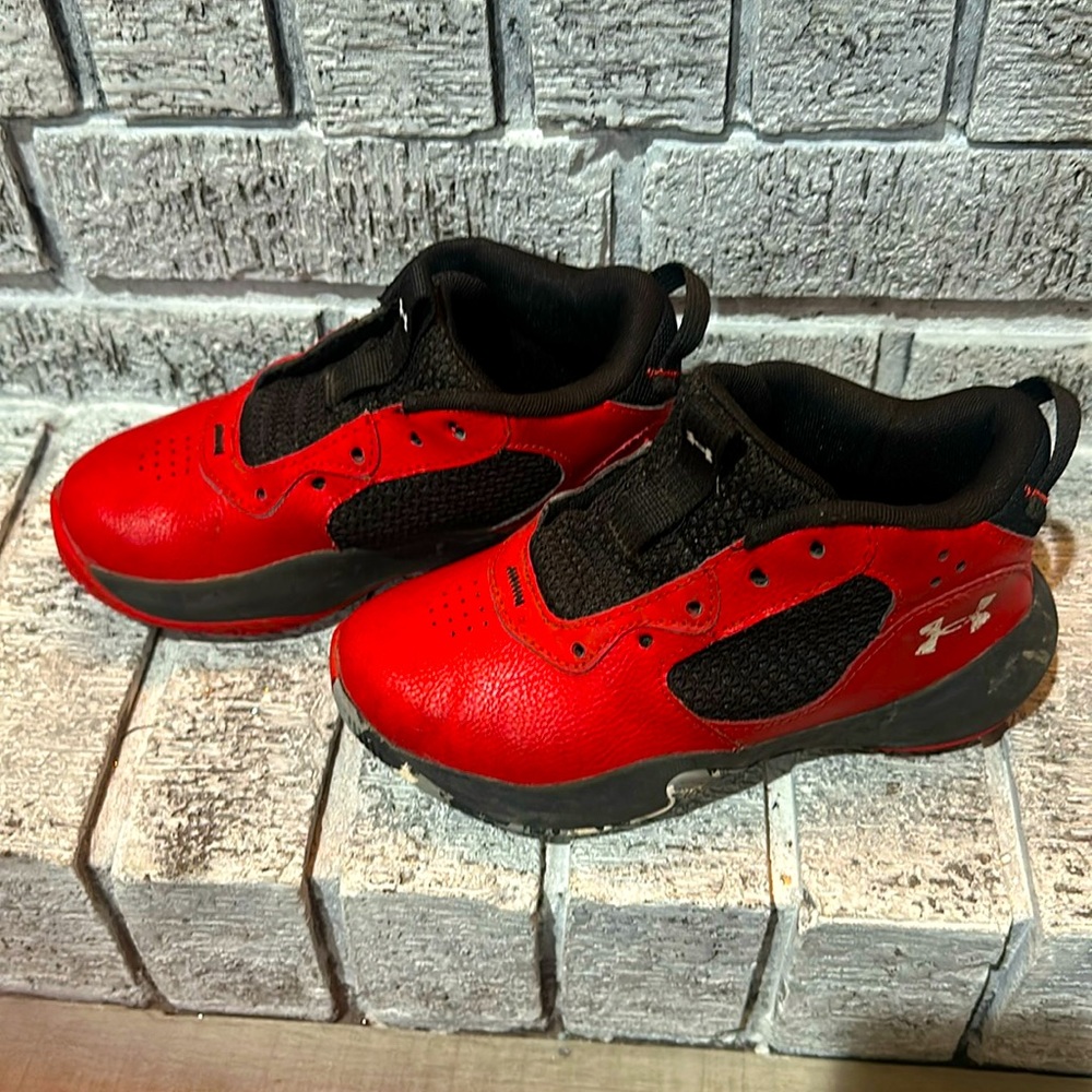 Under Armour, tennis shoes, size 13kids